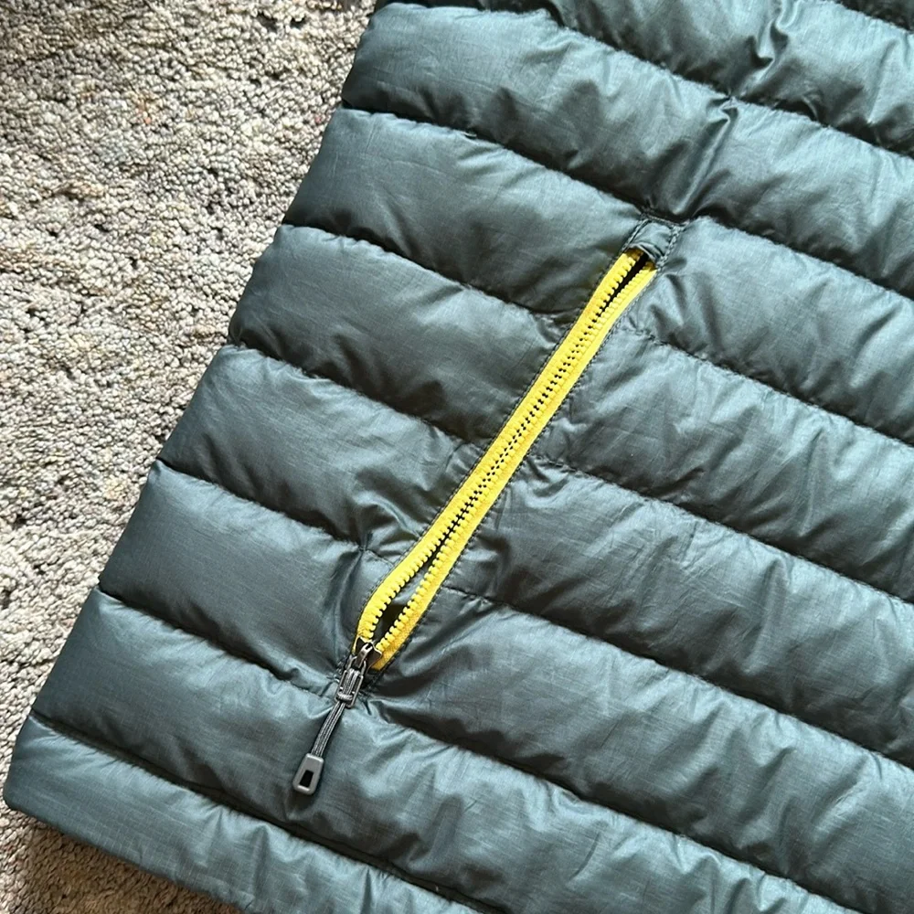 EUC men’s Patagonia Down Better Sweater Jacket - Picture 4 of 5